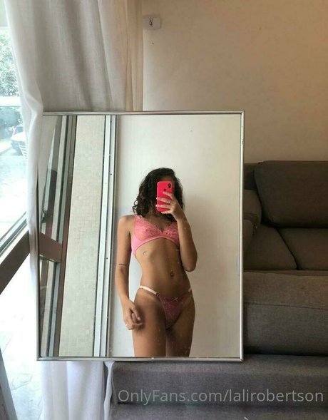 lalirobertson star nude galleries