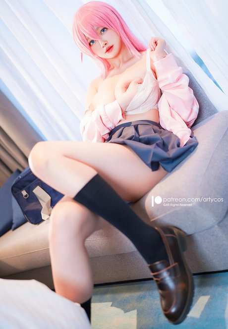 Arty Huang art model image