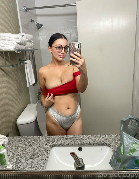 daniellelancaster model xxx pic