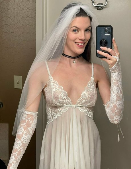 Fiona Frost model pornographic pics