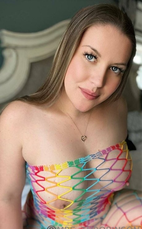 mrs throbinson perfect model pictures