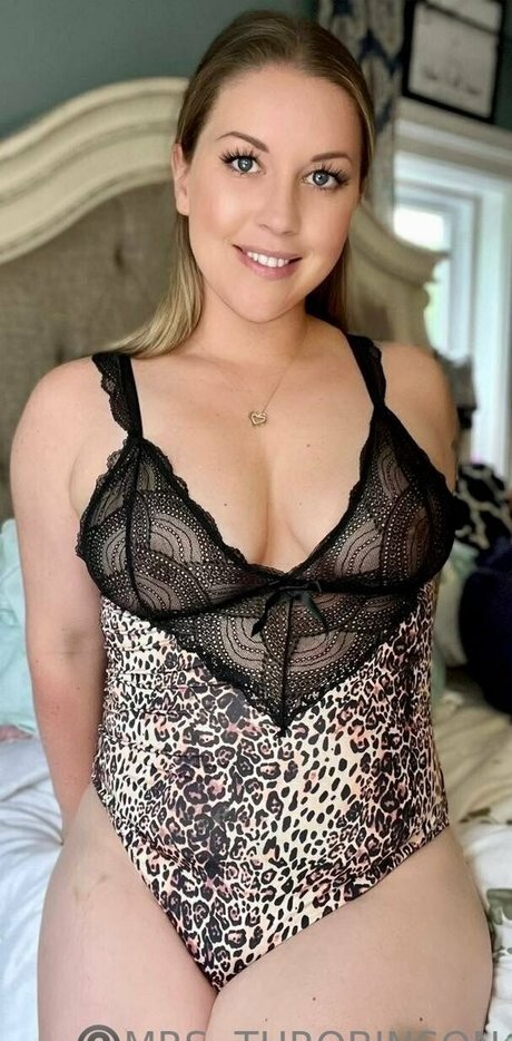 mrs throbinson star nudes images