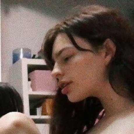 Simple Sprout model erotic pic