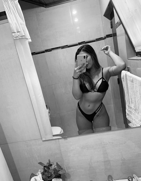 ninacroft xxx actress photo