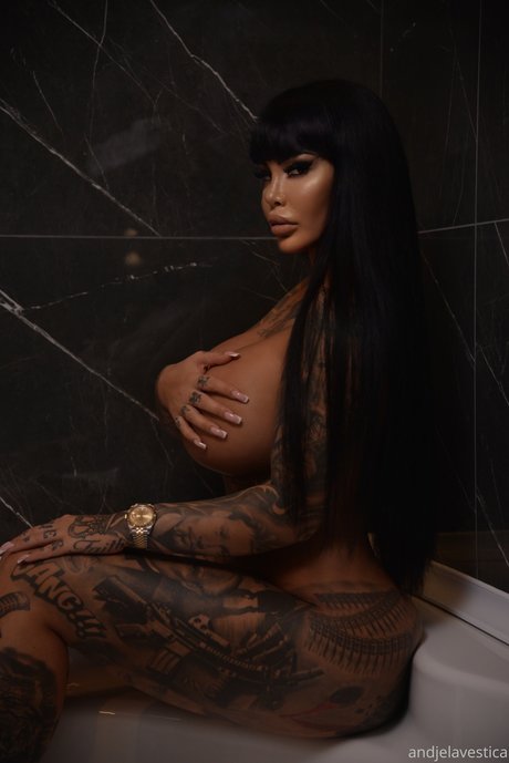 Andjela Vestica star gallery