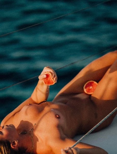 Loowky high quality actress photos