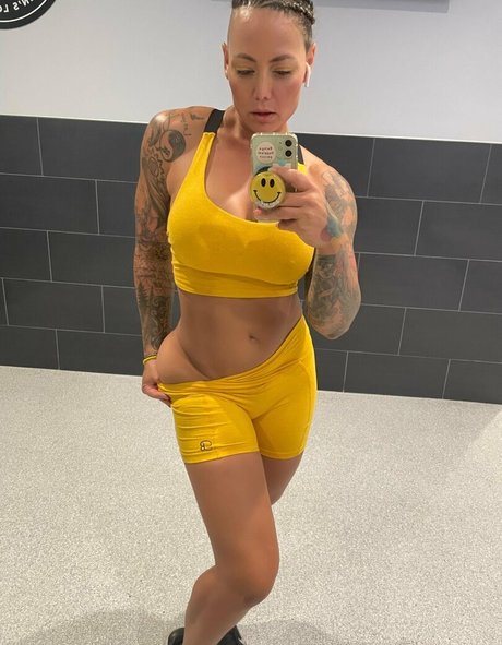 Miss Lindsay Q star nice photos