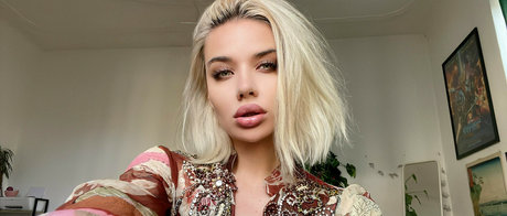 Sweet Aliceee free actress pictures