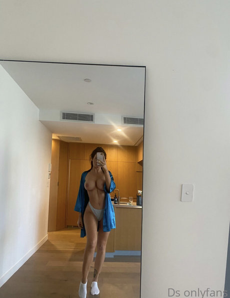 Danie Sommers nude star archive