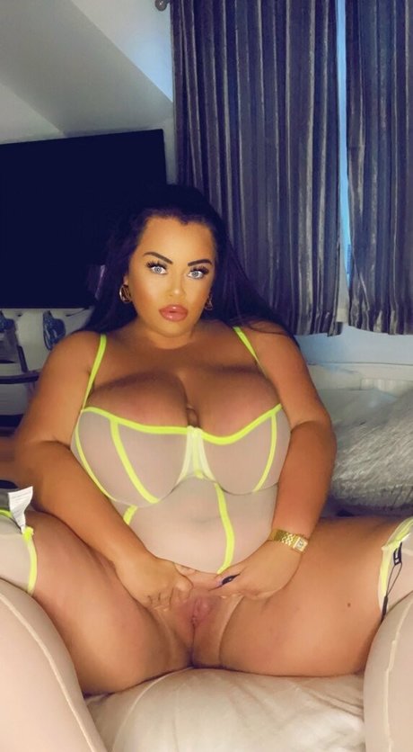 Curvykb sex pornstar gallery