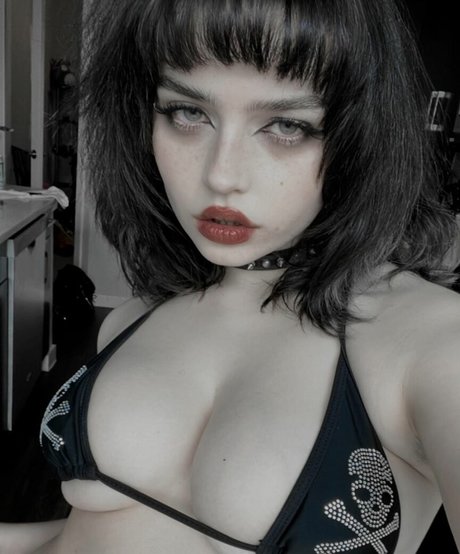 Queen Nephilim star nudes img