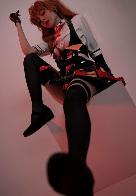 itsadeathwish pornstar naked image