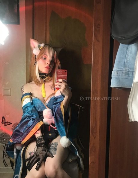 itsadeathwish naked actress picture