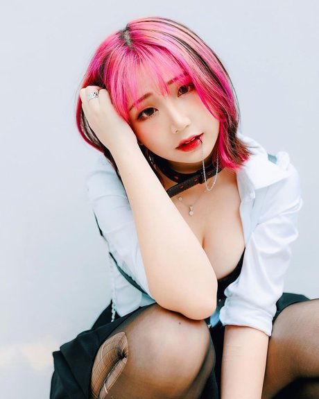 Akaei Ray adult actress pic