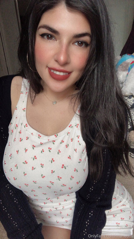 Mariedoll pornstar hot photos