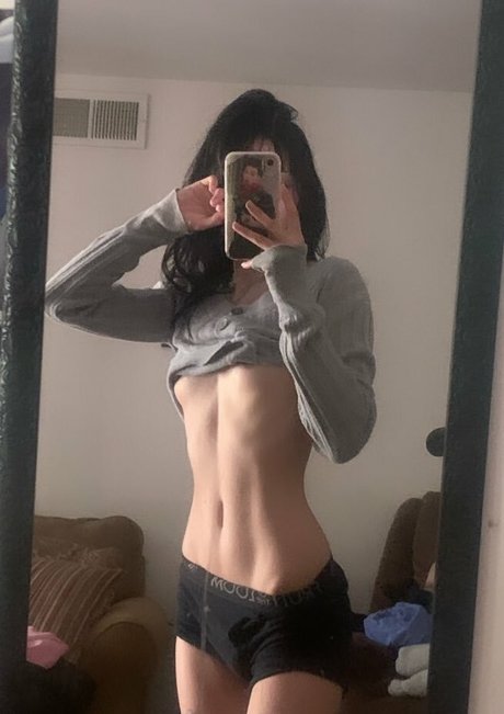 Dracuina naked actress galleries