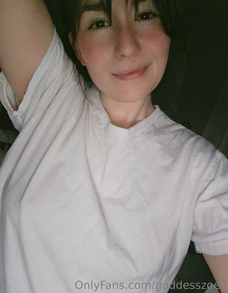 GoddessZoey pornstar pretty pictures