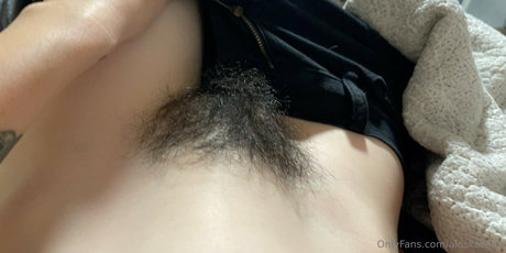 Alaska Zade model sexy photo