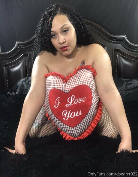 cbearrr022 model nude images