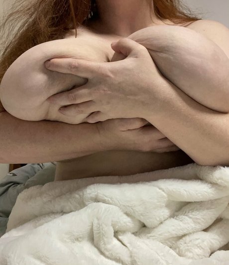 Rileslit high quality pornstar pics