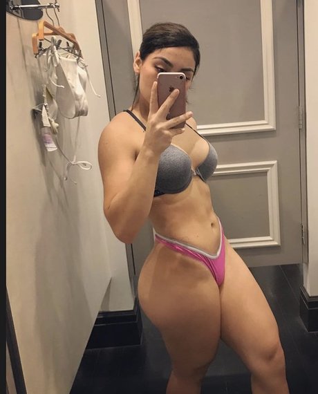 Perla Jasmin_ pornstar hot picture