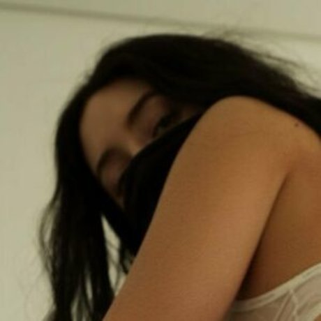 maksin cb pretty model image