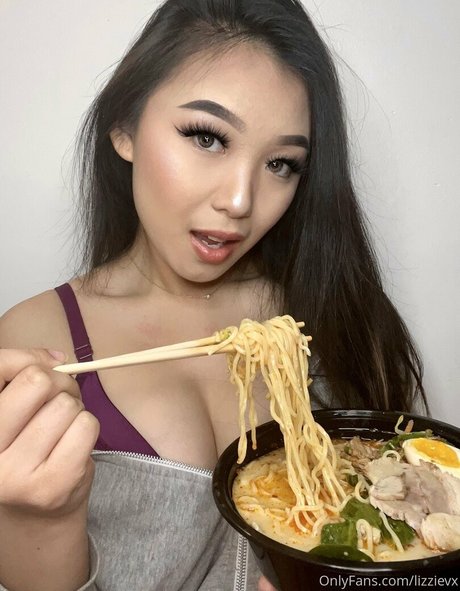 Lizzievx Profile pic