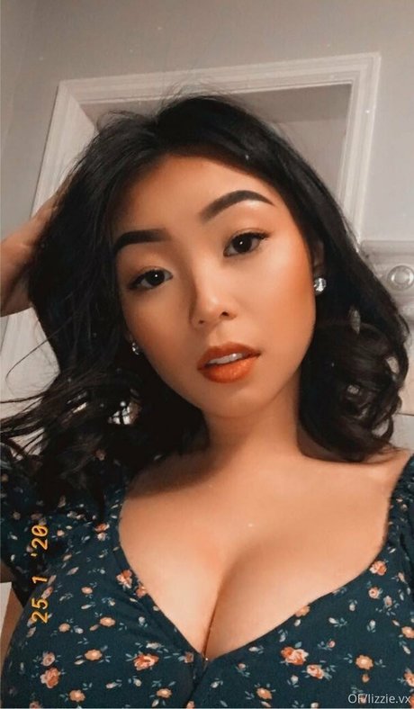 Lizzievx model adult archive