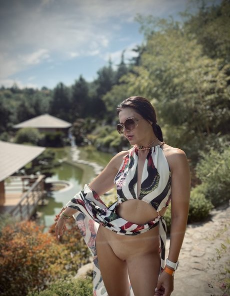 Elena Ptena sexy star img