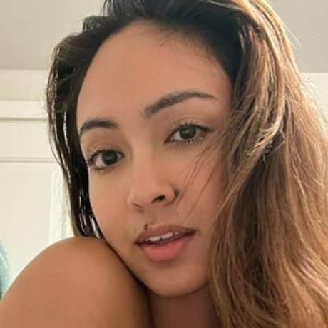 bobabuttmeg naked model photos