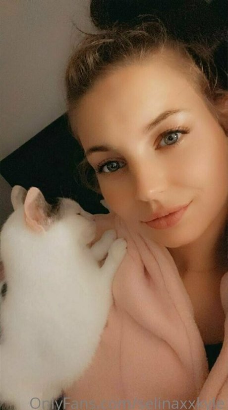 selinaxxkyle exclusive actress photos