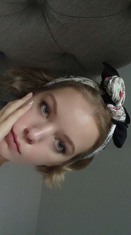 jovi fragole pretty actress pics