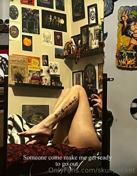 Skullpocket exclusive model pics