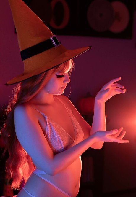 Rainbow Bonny xxx model photos