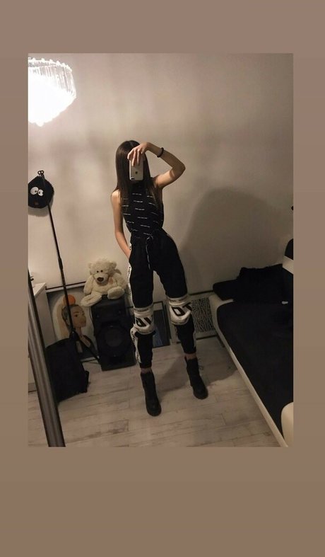 olivka648 sexy model gallery