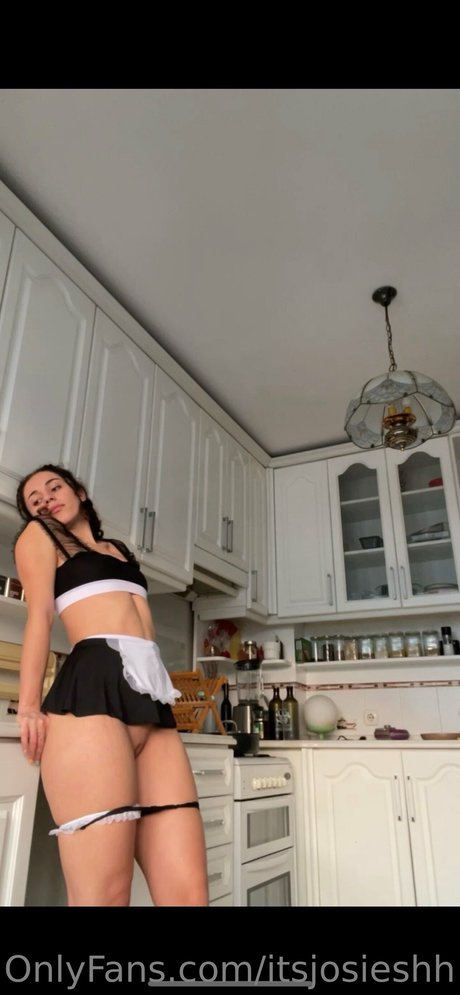 JosiMikku naked actress pic