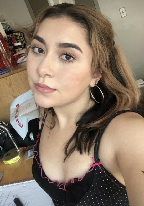 JuicyJ777 model high quality pictures