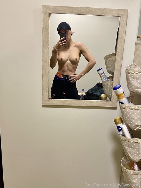 Adysweet model perfect image