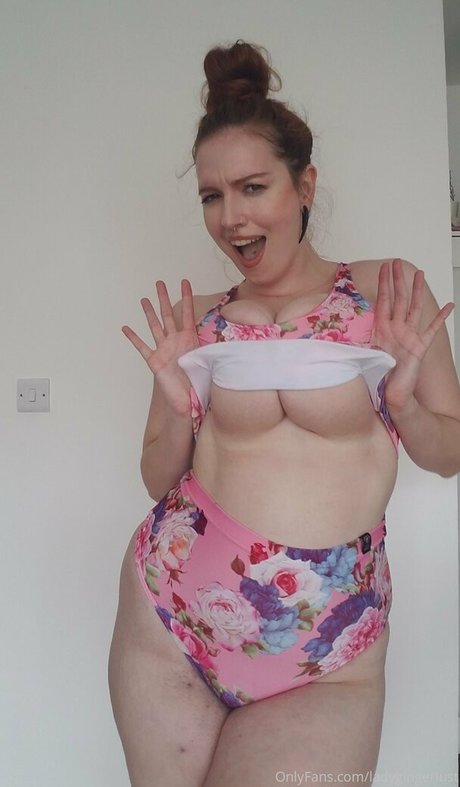 Ladygingerlust pretty star pic