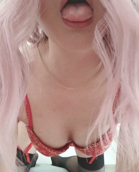 Mochilovee exclusive model gallery