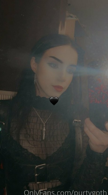 Purtygoth top star image