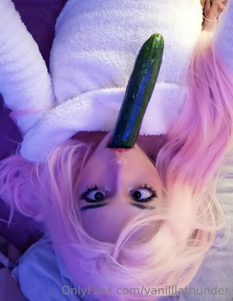 Vanilllathunder model beautiful pic