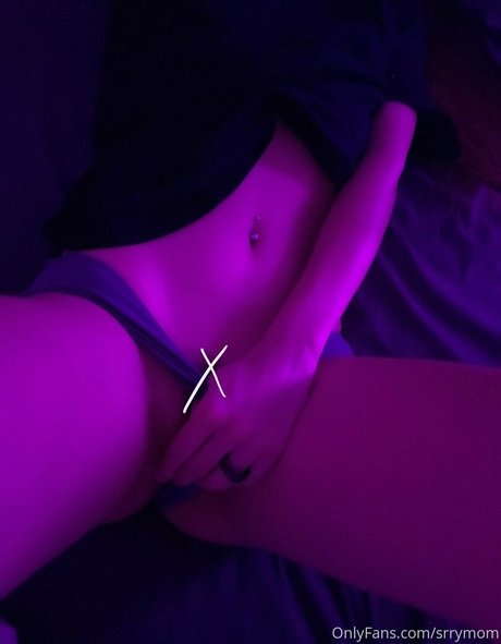 Tch0m naked actress picture