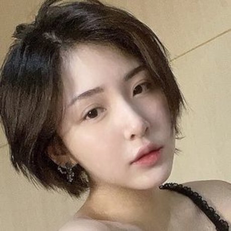 b saya best actress galleries