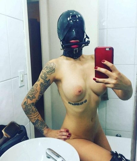 Mistress TT S hot model gallery