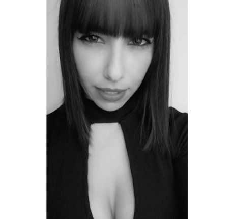 Sara Alarcon naked model photos