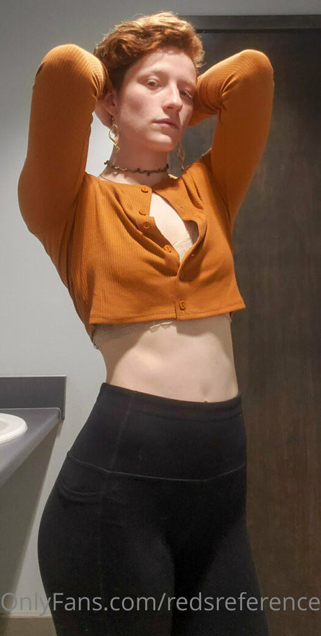 redsreferences model pornographic picture