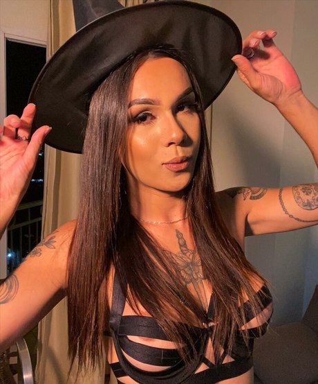 bruninhatgirl nudes actress archive