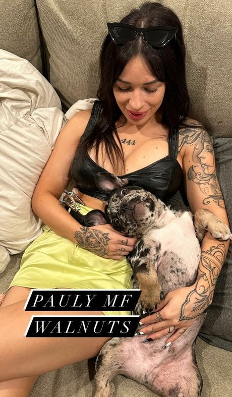 lindseyparanormal model pretty photos