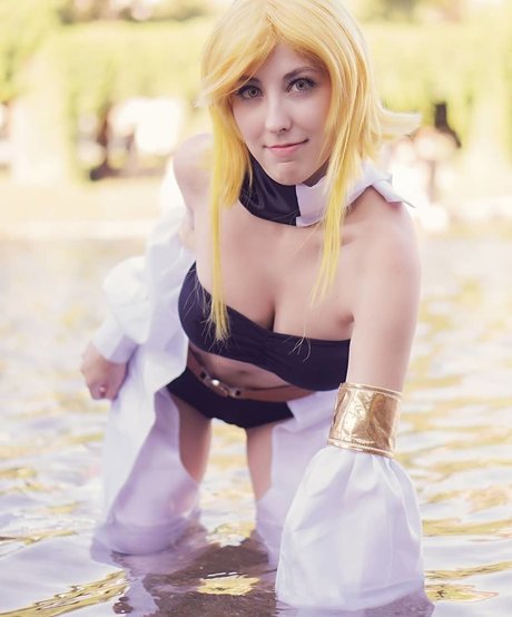 Pink Fluffy Kitchicorn pornstar high quality images